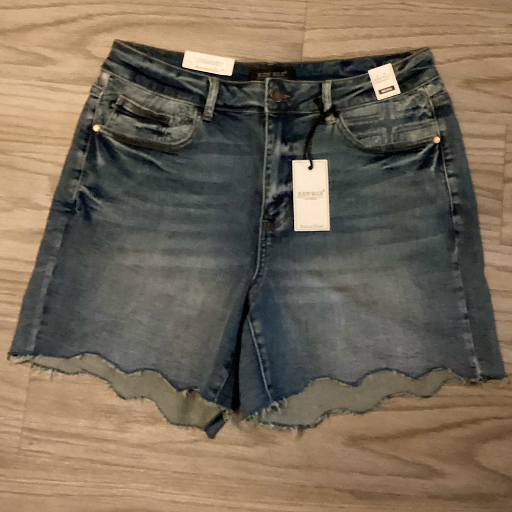 Judy Blue Mid Rise shorts 1XL
